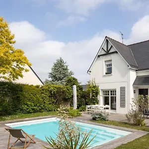  Hébergement de vacances La Des Rochettes - Charmante Maison Avec Piscine Et Jardin France