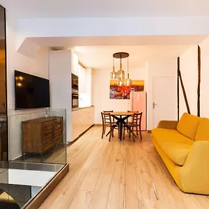 https://loft-2-chambres-marais-les-halles-notre-dame.fr-paris.fr